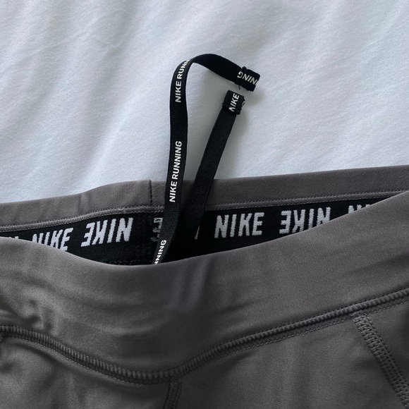 Nike women’s running leggings - small - Picture 8 of 11